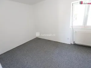 Pronájem bytu 2+1, Karlovy Vary - Počerny, 68 m2