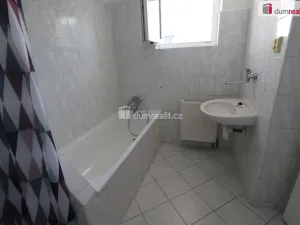 Pronájem bytu 2+1, Karlovy Vary - Počerny, 68 m2