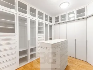 Prodej bytu 6+kk a větší, Praha - Břevnov, Kukulova, 230 m2