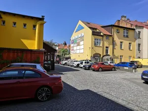 Pronájem komerční nemovitosti, Pardubice, Štrossova, 205 m2