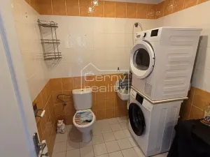Pronájem komerční nemovitosti, Pardubice, Štrossova, 205 m2