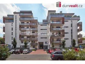 Pronájem bytu 1+kk, Praha - Libeň, V mezihoří, 40 m2