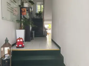 Pronájem atypického bytu, Uherský Brod, Hradišťská, 28 m2