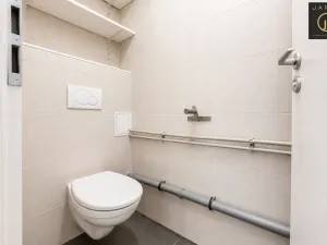 Pronájem kanceláře, Praha - Karlín, Rohanské nábřeží, 37 m2