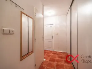 Pronájem bytu 2+kk, Praha, Dědinova, 45 m2