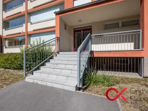 Pronájem bytu 2+kk, Praha, Dědinova, 45 m2