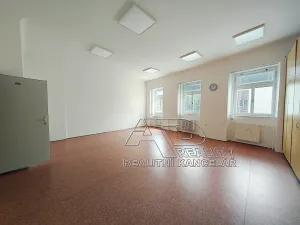 Pronájem kanceláře, České Budějovice, Kanovnická, 210 m2