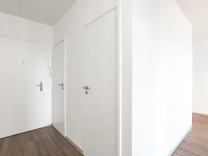 Pronájem bytu 2+kk, Praha - Kobylisy, Pohnertova, 43 m2