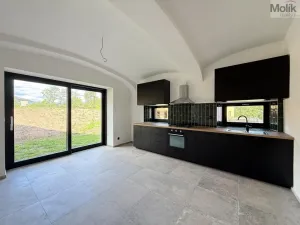 Pronájem atypického bytu, Osek, Tovární, 135 m2