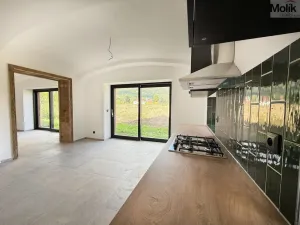 Pronájem atypického bytu, Osek, Tovární, 135 m2