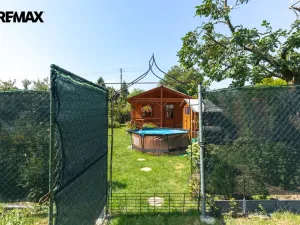 Prodej zahrady, Lom, 235 m2