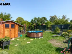 Prodej zahrady, Lom, 235 m2