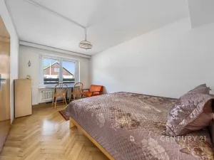 Pronájem bytu 4+1, Praha - Zbraslav, Pod urnovým hájem, 120 m2
