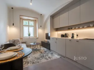Prodej apartmánu, Praha - Karlín, Prvního pluku, 51 m2