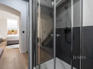 Prodej apartmánu, Praha - Karlín, Prvního pluku, 51 m2