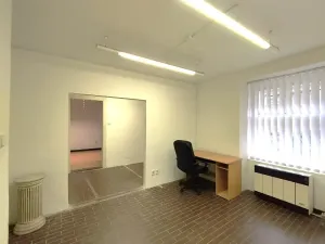 Pronájem kanceláře, Praha - Nusle, Jaromírova, 54 m2
