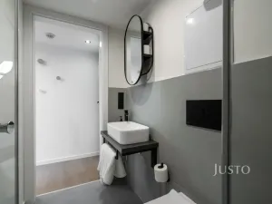 Prodej bytu 1+kk, Praha - Karlín, Prvního pluku, 49 m2