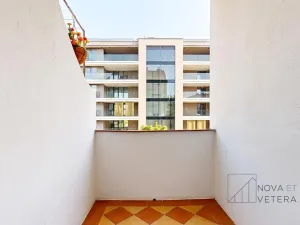 Prodej bytu 2+kk, Praha - Holešovice, Komunardů, 52 m2
