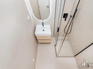 Prodej bytu 2+kk, Praha - Holešovice, Komunardů, 52 m2