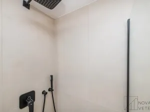 Prodej bytu 2+kk, Praha - Holešovice, Komunardů, 52 m2