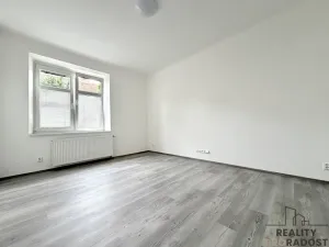 Pronájem bytu 1+1, Brno, Veslařská, 35 m2