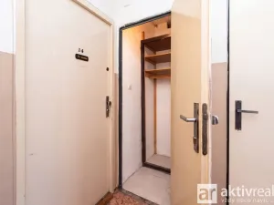 Pronájem bytu 1+kk, Kladno, Ústecká, 32 m2