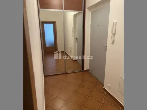 Pronájem bytu 1+kk, Praha - Hrdlořezy, Nad Smetankou, 39 m2