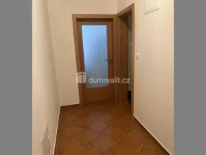 Pronájem bytu 1+kk, Praha - Hrdlořezy, Nad Smetankou, 39 m2