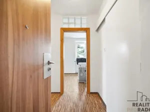Pronájem bytu 1+1, Rybitví, Činžovních domů, 30 m2