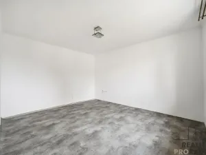 Pronájem bytu 1+1, Rybitví, Činžovních domů, 30 m2
