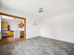 Pronájem bytu 1+1, Rybitví, Činžovních domů, 30 m2