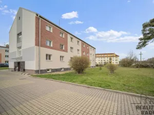 Pronájem bytu 1+1, Rybitví, Činžovních domů, 30 m2