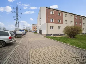 Pronájem bytu 1+1, Rybitví, Činžovních domů, 30 m2