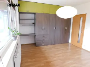 Pronájem bytu 2+kk, Praha - Velká Chuchle, Mrkosova, 60 m2
