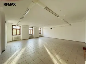 Pronájem obchodního prostoru, Jihlava, Masarykovo náměstí, 300 m2