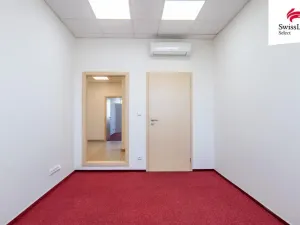Pronájem kanceláře, Praha - Kyje, Lednická, 403 m2