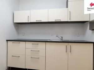 Pronájem kanceláře, Praha - Kyje, Lednická, 403 m2