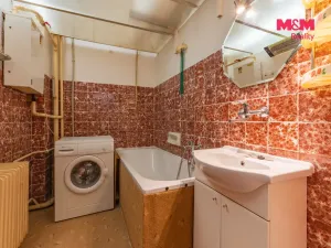 Prodej bytu 4+1, Karlovy Vary - Bohatice, Jáchymovská, 102 m2