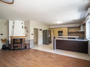 Prodej rodinného domu, Mokrá-Horákov, 365 m2