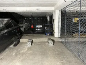Prodej garážového stání, Praha - Podolí, Milevská, 12 m2