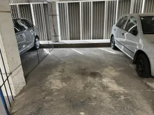 Prodej garážového stání, Praha - Podolí, Milevská, 12 m2