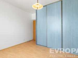 Prodej bytu 2+1, Praha - Újezd, Pastevců, 70 m2