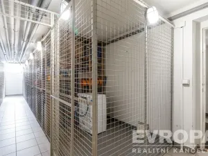 Prodej bytu 2+1, Praha - Újezd, Pastevců, 70 m2