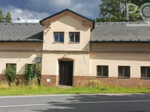 Prodej rodinného domu, Karlovice, 340 m2