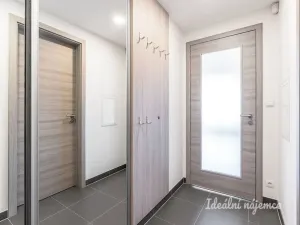 Pronájem bytu 2+kk, Praha - Třebonice, Do zahrádek I, 52 m2