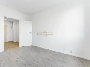 Prodej bytu 2+kk, Praha - Černý Most, Smikova, 44 m2
