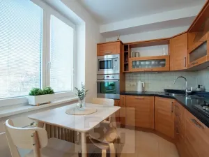 Pronájem bytu 2+kk, Praha - Záběhlice, Jabloňová, 52 m2