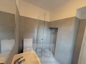Pronájem rodinného domu, Praha - Kobylisy, Líbeznická, 170 m2