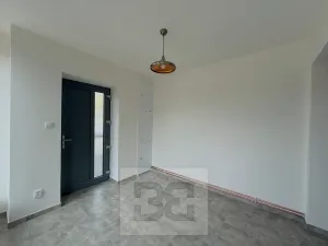 Pronájem rodinného domu, Praha - Kobylisy, Líbeznická, 170 m2