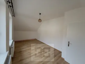 Pronájem rodinného domu, Praha - Kobylisy, Líbeznická, 170 m2